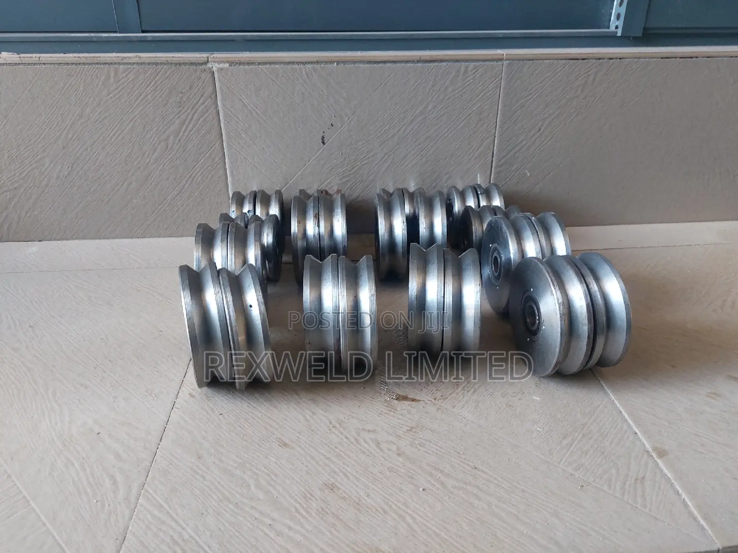 Silver Sliding Gate Roller