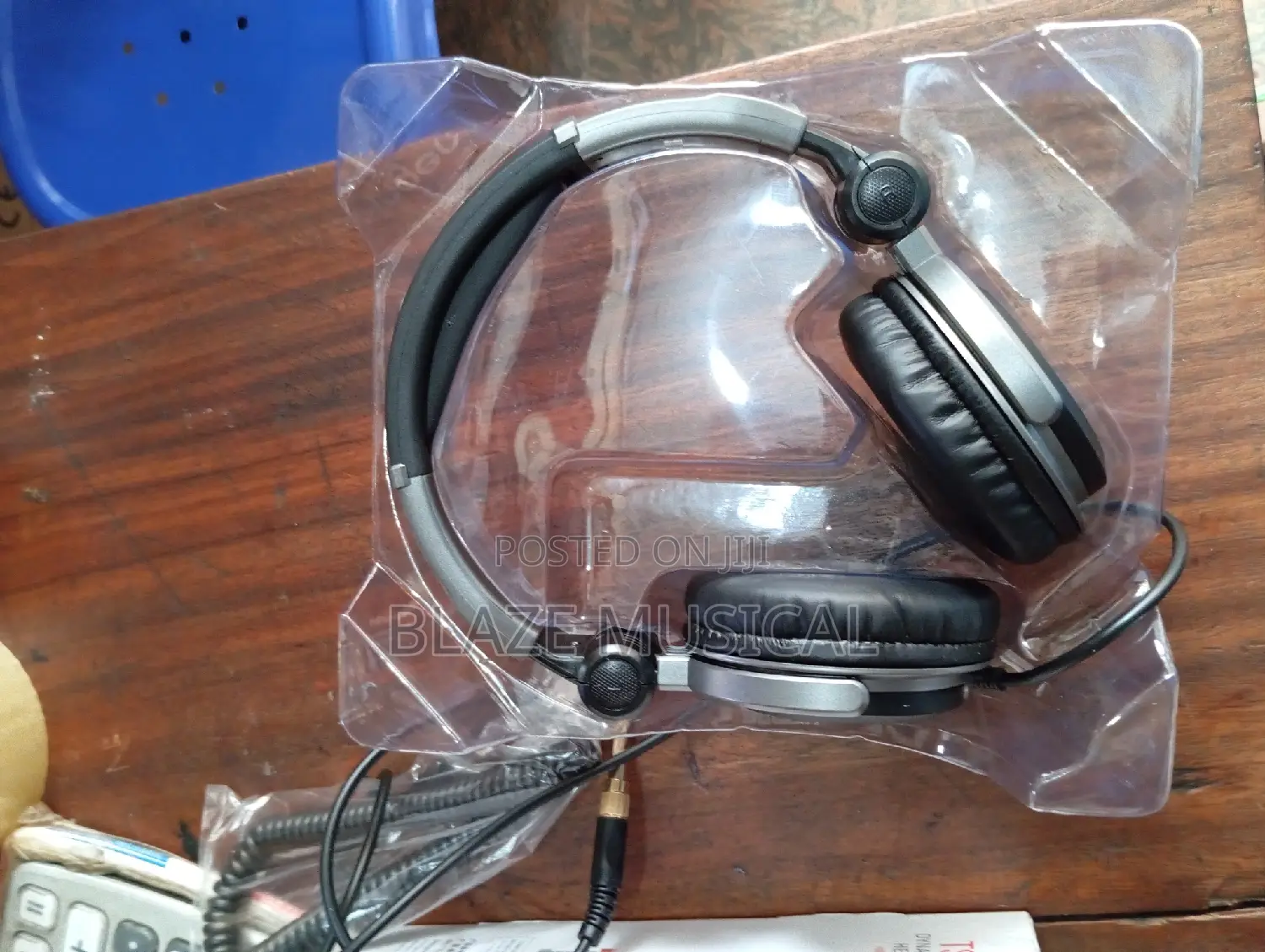 Behringer Headphone