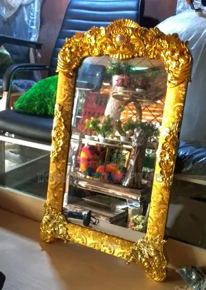 Royal Hanging Mirror
