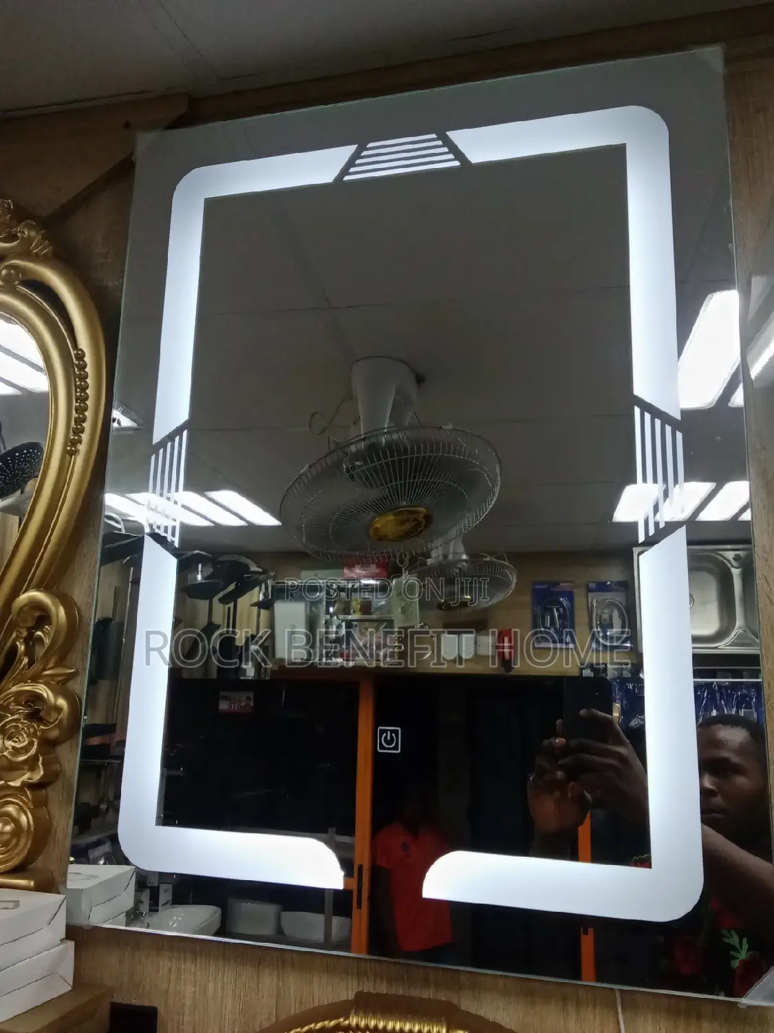 Mirrors With Light