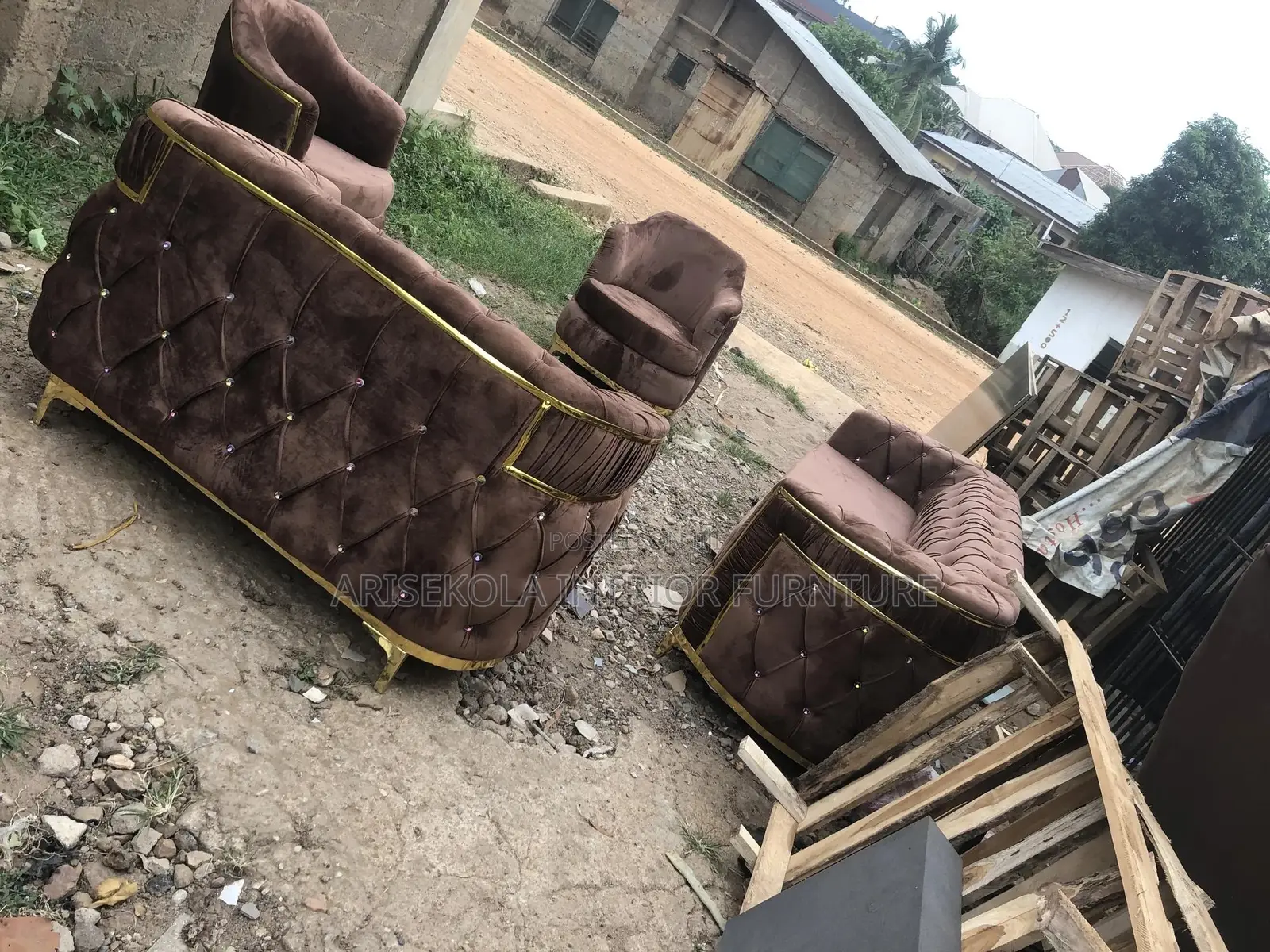 This Chiar Is Available With Best Quality Materials
