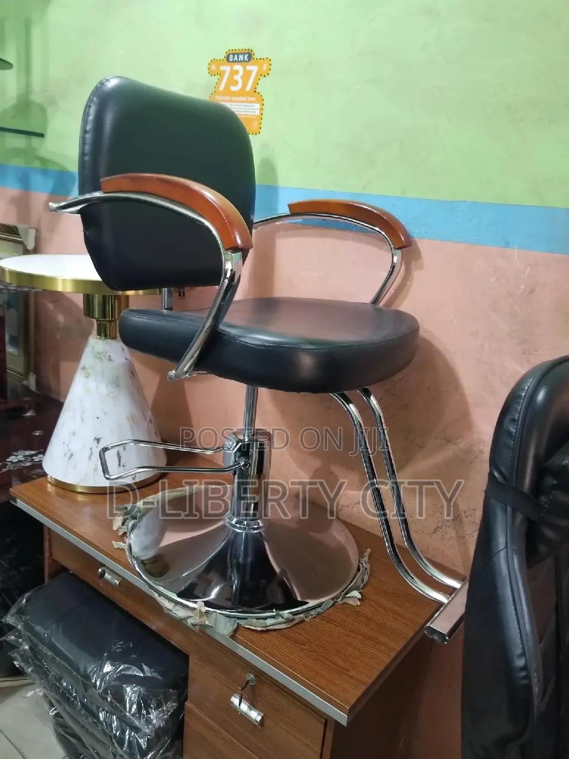Special Saloon Chair
