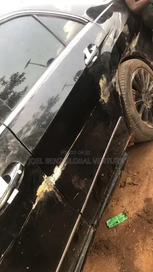 E350 2012 Complete Front and Back Left Side Replacement Door