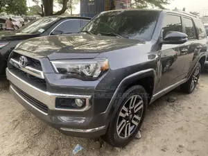 Toyota 4-Runner Limited 4X4 2013 Gray