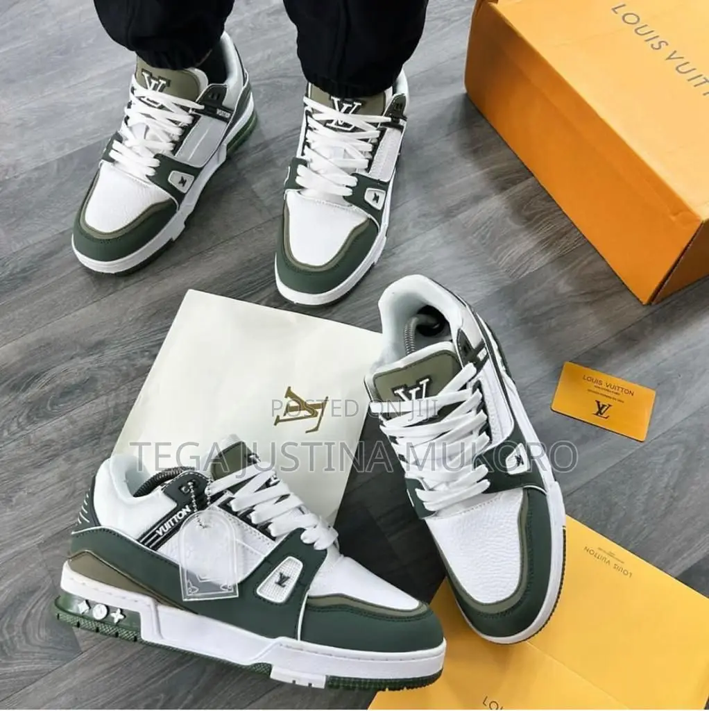 Louis Vuitton Unisex Sneakers