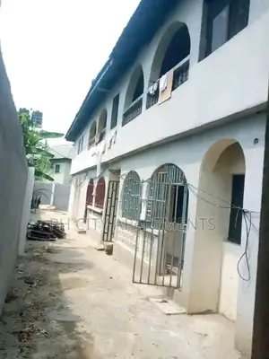3bdrm Block of Flats in Port-Harcourt for sale