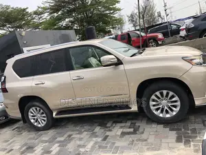 Lexus GX 2015 Gold