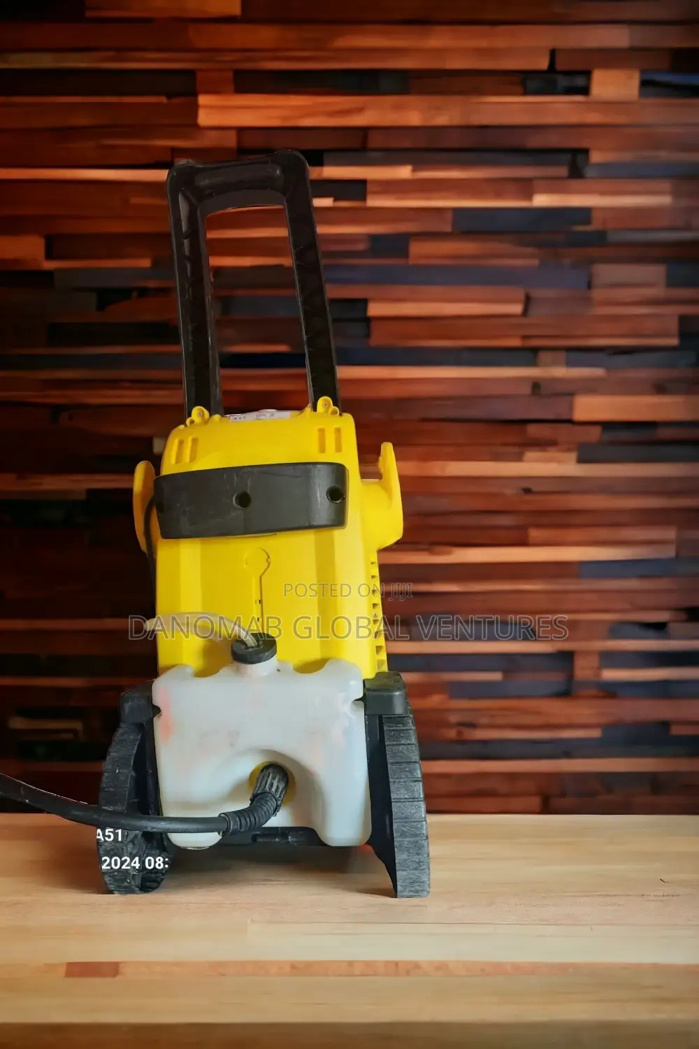 Wickes 1800w High Pressure Washer With on-Board Soap Tank