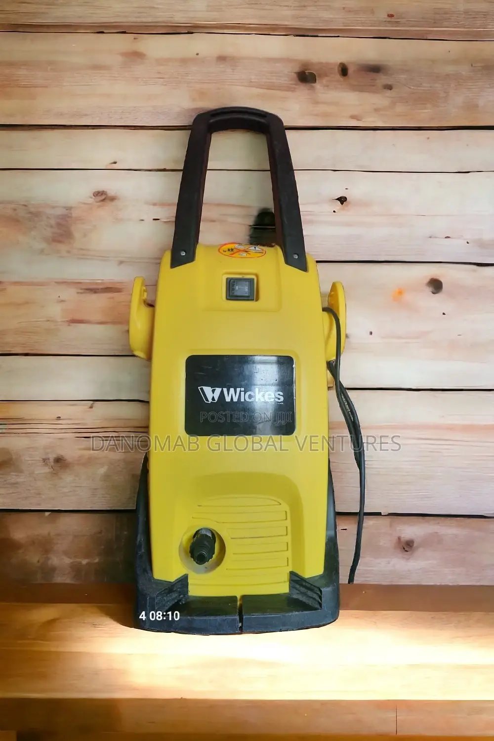 Wickes 1800w High Pressure Washer With on-Board Soap Tank