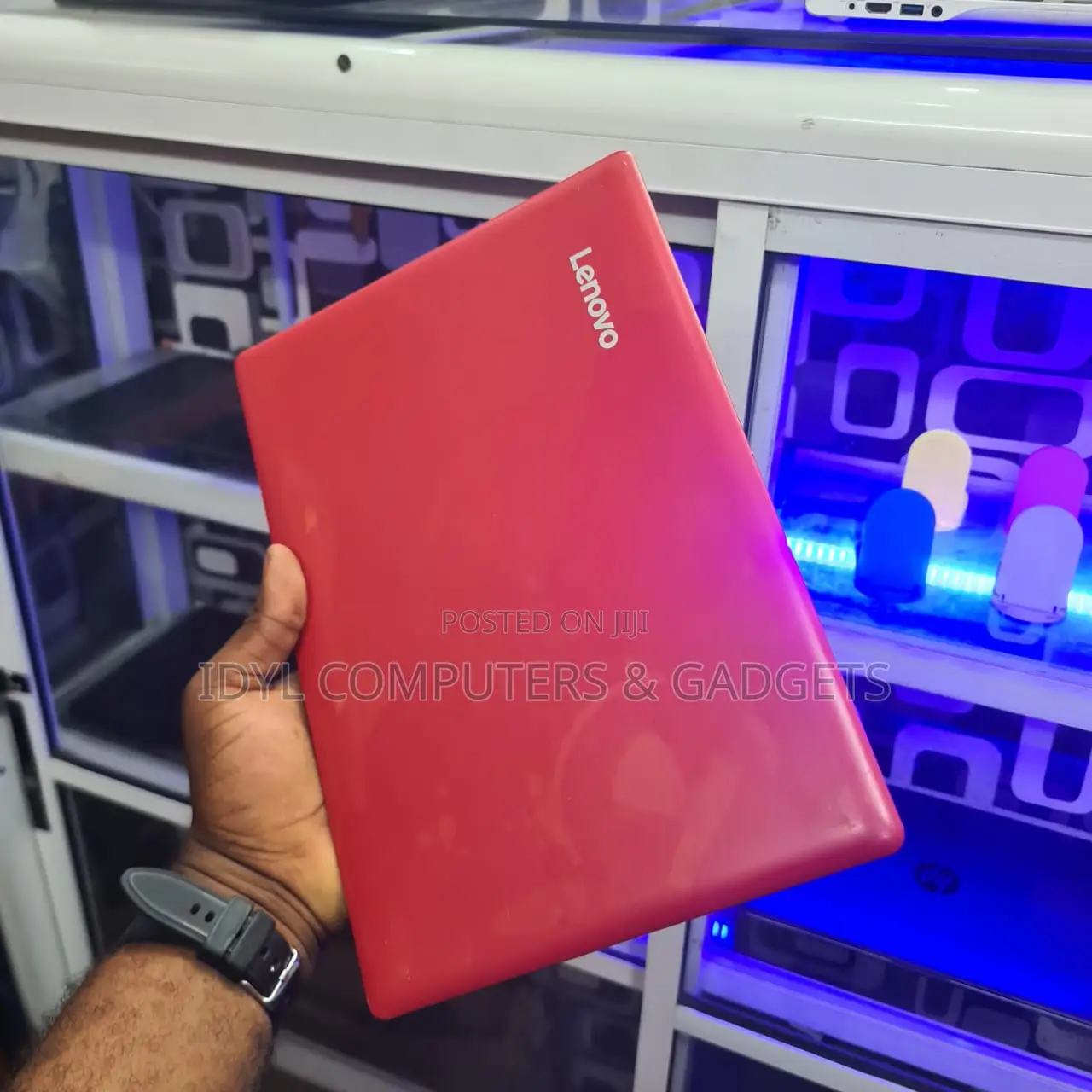 Laptop Lenovo IdeaPad 100 2GB Intel Celeron SSD 32GB