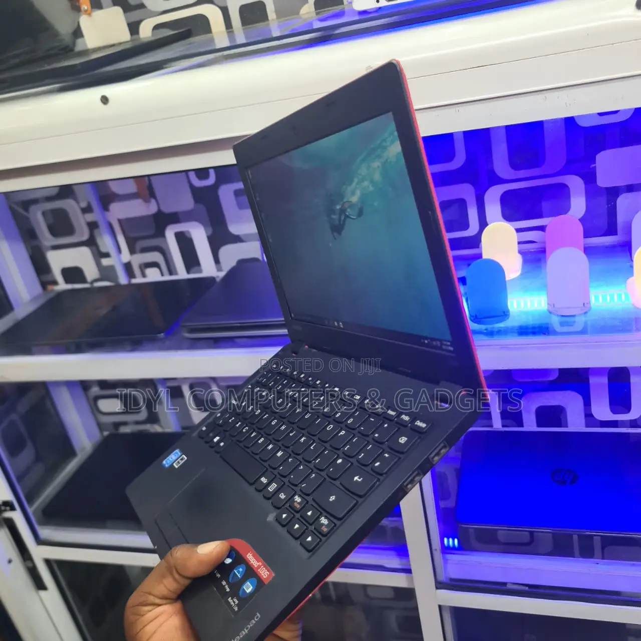 Laptop Lenovo IdeaPad 100 2GB Intel Celeron SSD 32GB