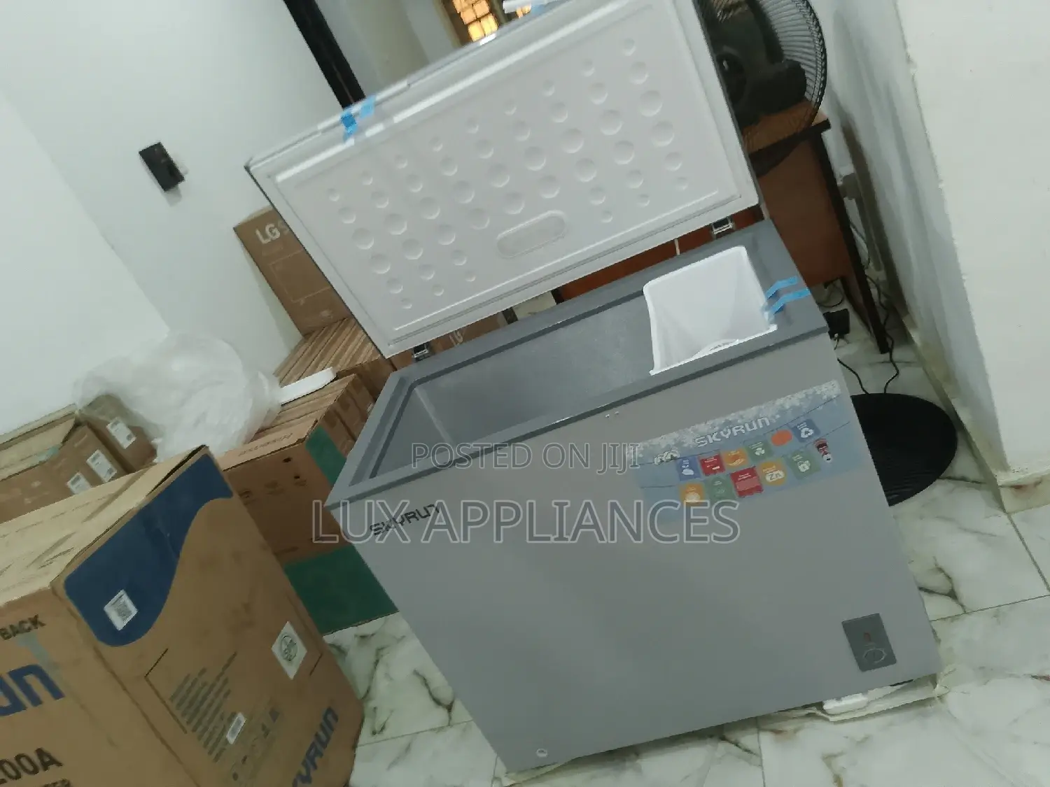 Skyrun 200-Litres Chest Freezer BD-200A Grey