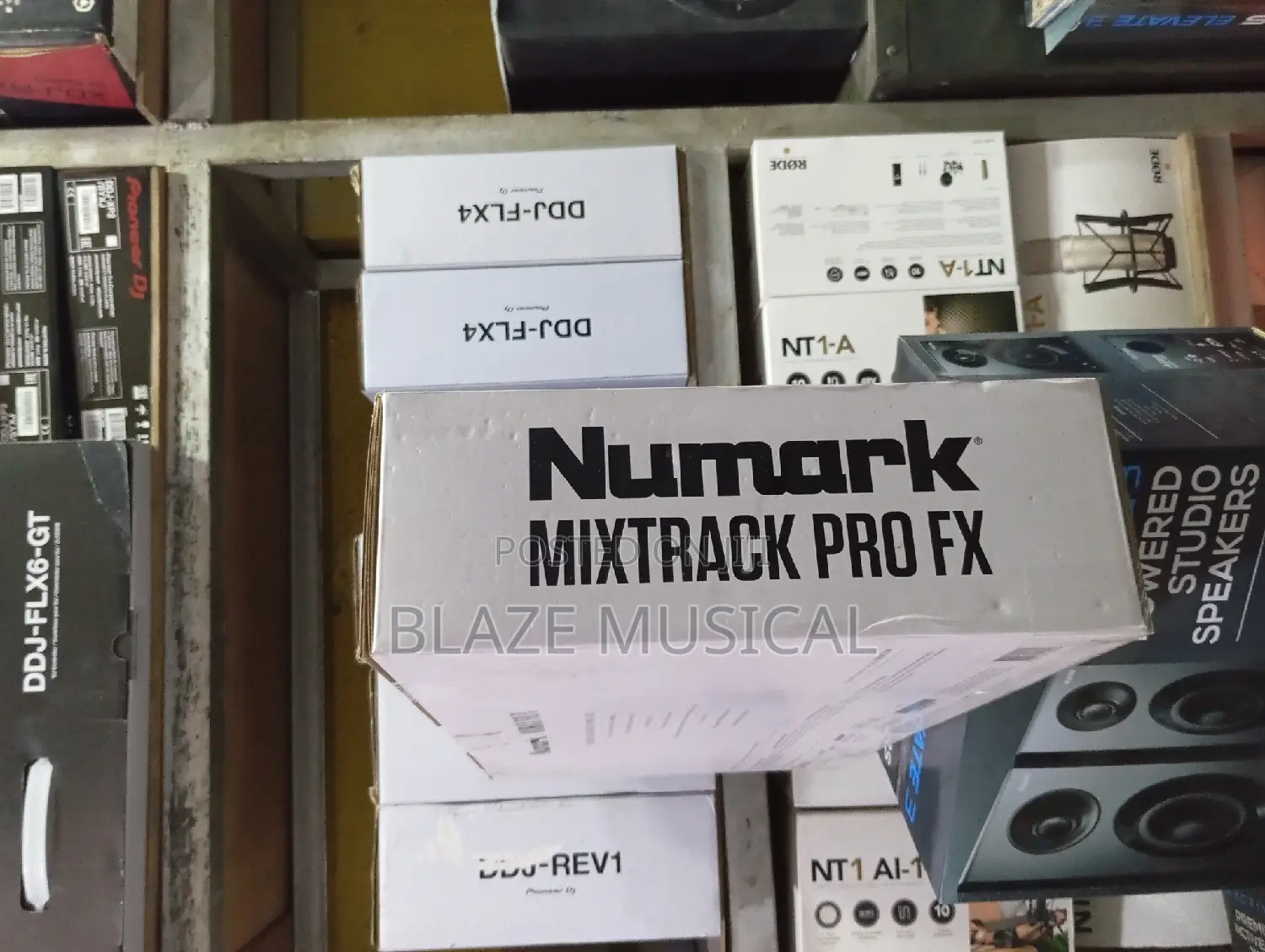 Numark Mixtrack Pro Fx