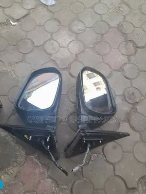 Toyota Highlander 08 Side Mirror