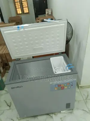 SKYRUN Chest Freezer 200l Grey Color