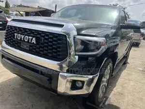 Toyota Sequoia 2016 Black