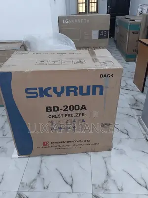 Big Freezing Capacity Chest Freezer With a Removable Baskets
