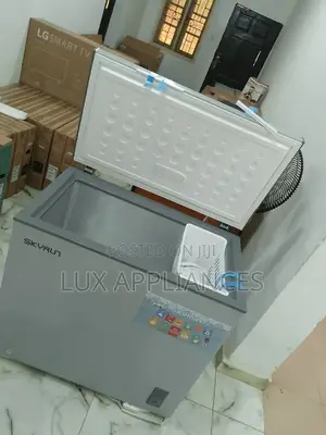 200L Capacity Easy to Clean Skyrun Chest Freezer