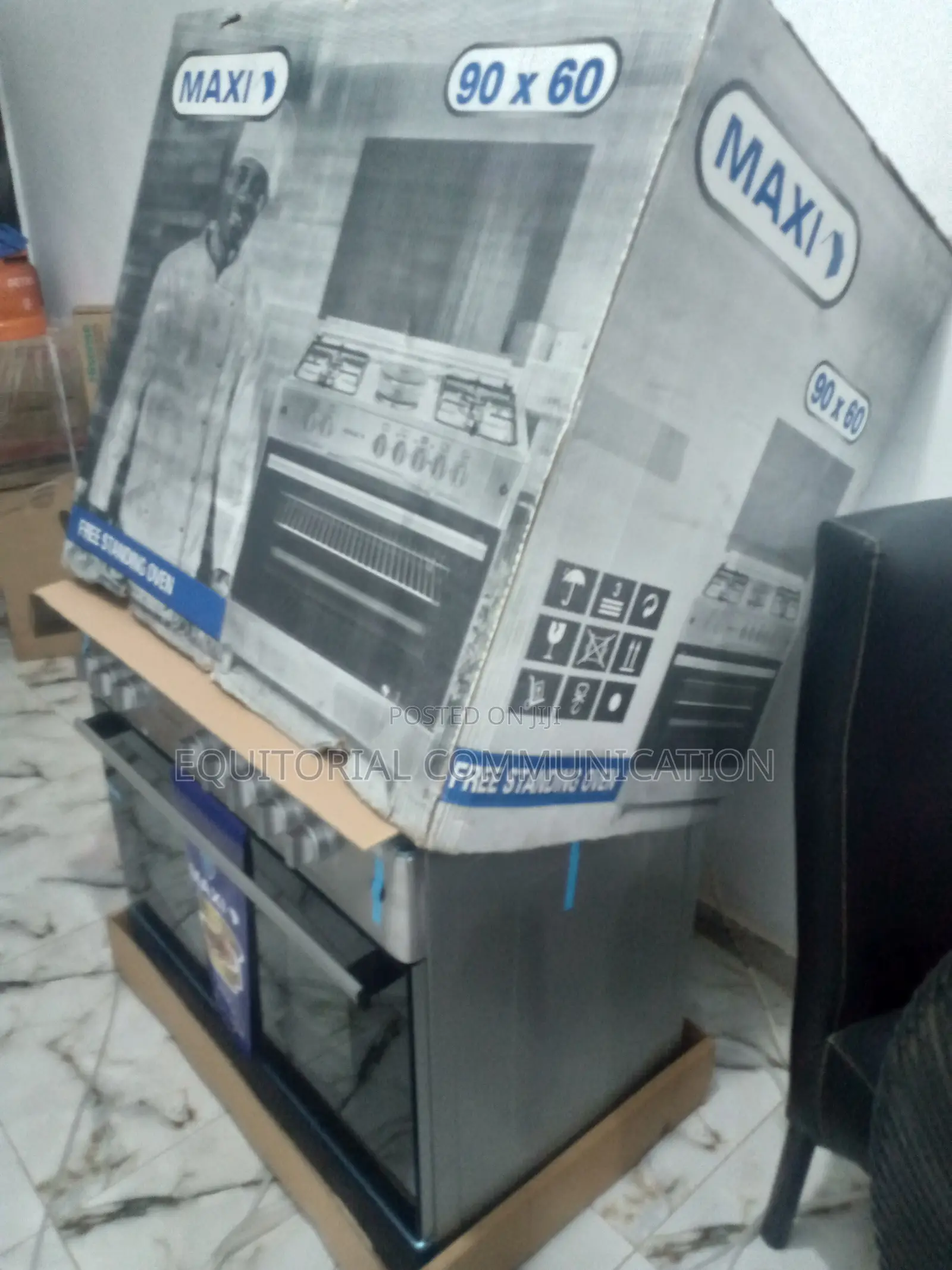 New in Maxi 4+2 Gas Cooker 