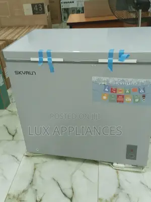 Convenient Easy To Maintain Skyrun 200l Chest Freezer