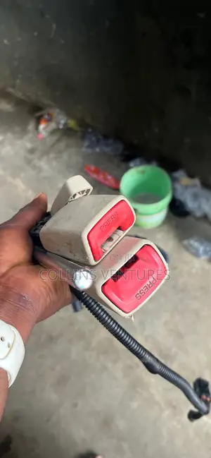 Seat Belt Lock Toyota Camry and Corolla 207-12