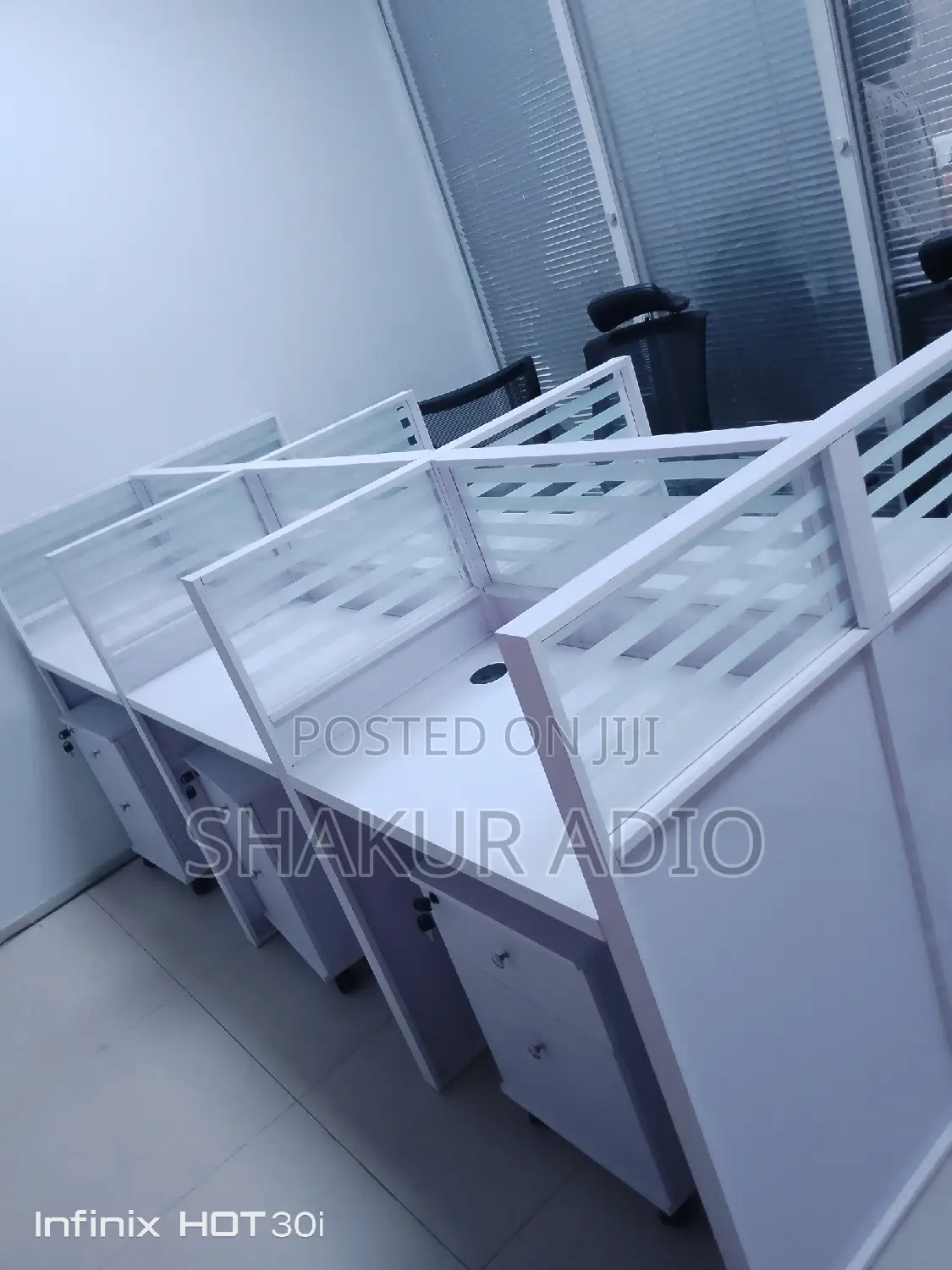 Quality Workstation by 6 People