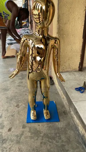 Age 1 to 3 Years Unisex Gold Chrome Kids Mannequins