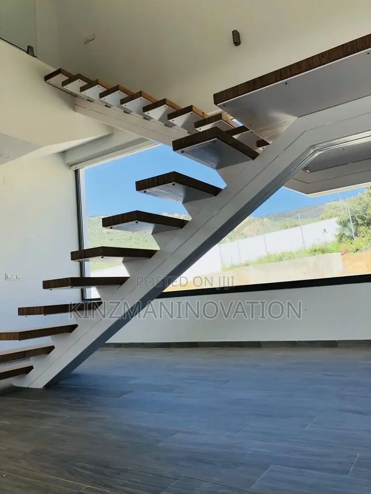 Floating Staircase/Suspended Staircase