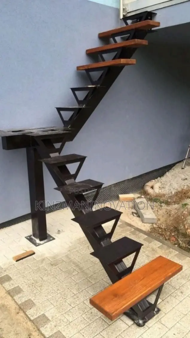Floating Staircase/Suspended Staircase