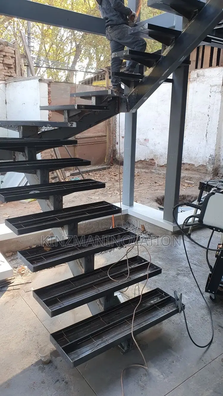 Floating Staircase/Suspended Staircase