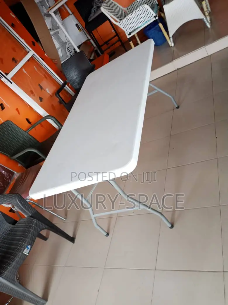 Foldable Rectangular Plastic Table(6 Feet)