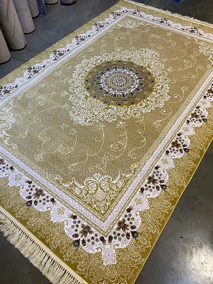 Thick Modern Quality Persian Centre Rug