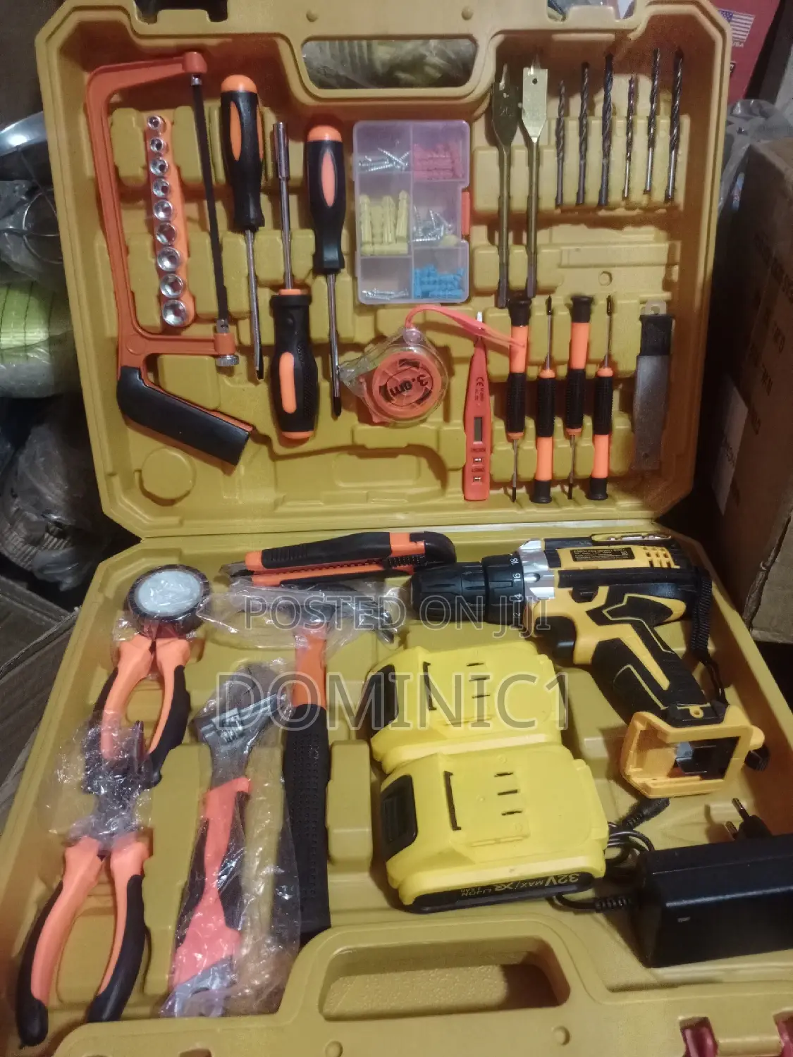 Dewalt Cordless Battery Drill With Tools