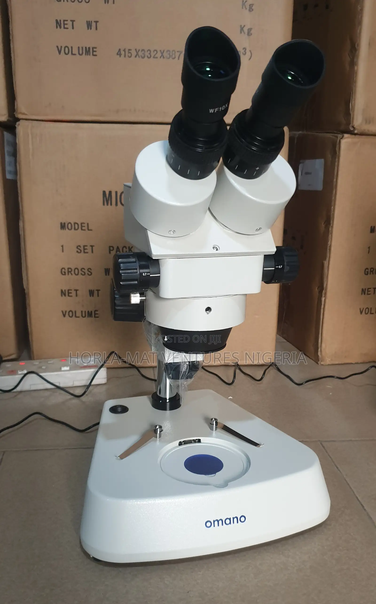 Binocular Paleontological Microscope (OMANO)