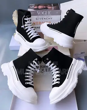 Luxury Alexander Macqueen Boot