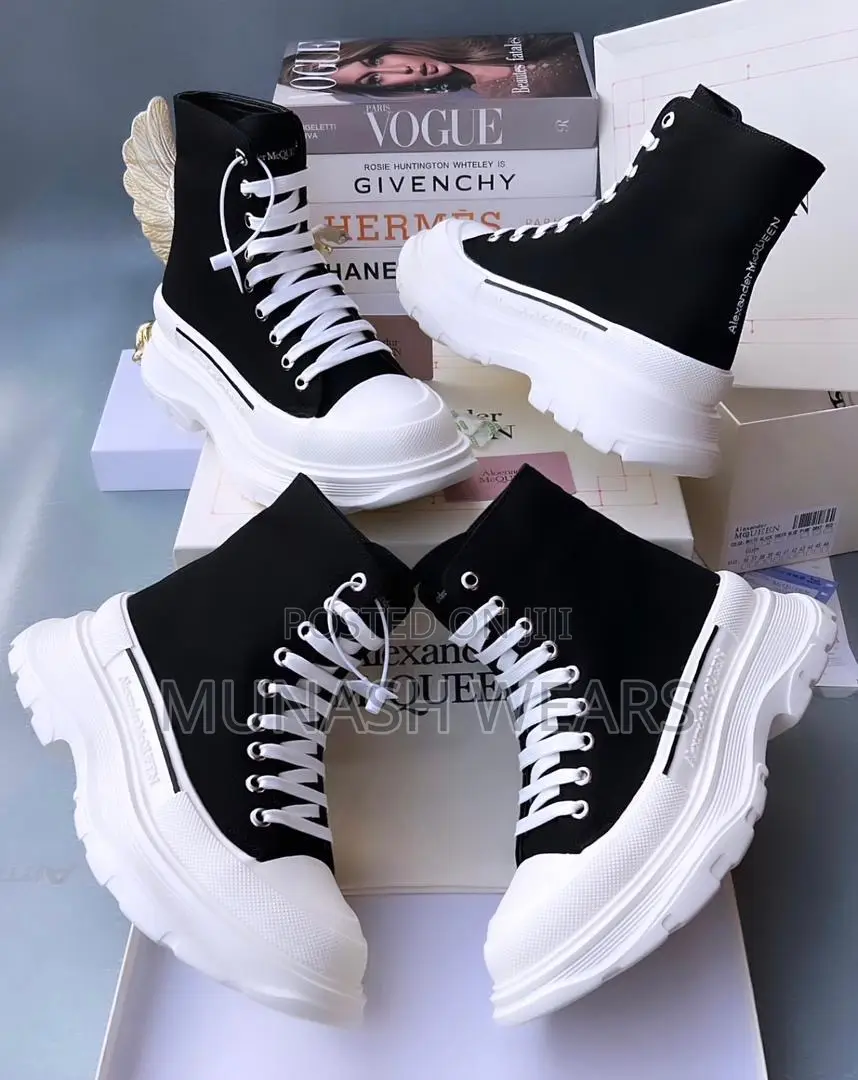 Luxury Alexander Macqueen Boot