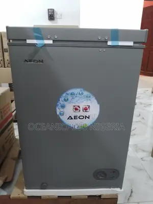 Aeon Chest Freezer 100 Litres With Handle Grip