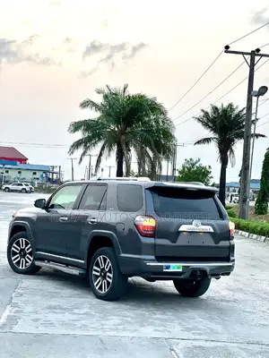 Toyota 4-Runner Limited 4dr SUV 4WD (4.0L 6cyl 5A) 2015 Gray