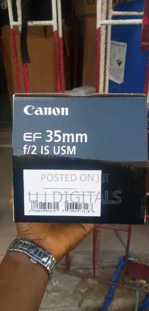 Canon EF 35mm F/2 Usm