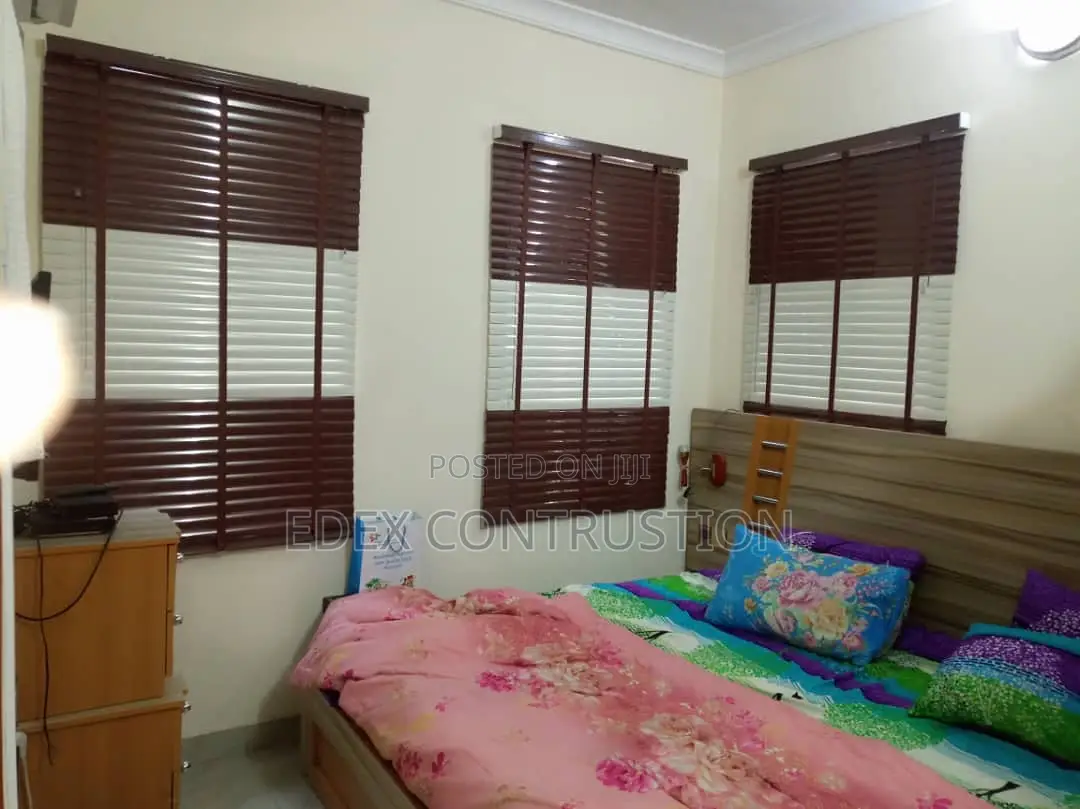 Blind's and Curtains
