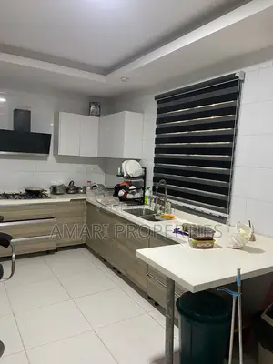 5bdrm Duplex in Lekki County, Ikota for rent