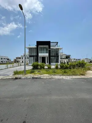 Furnished 5bdrm Mansion in Private Estate Ikate for sale