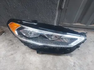 Headlight Ford Fusion 2018