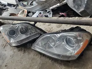 GL 2010 Head Lights Complet With Charger Type Single