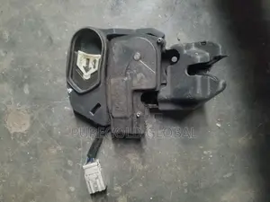 Honda Accord Boot Latch (Catcher)