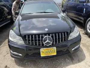 Mercedes-Benz C300 2012 Black