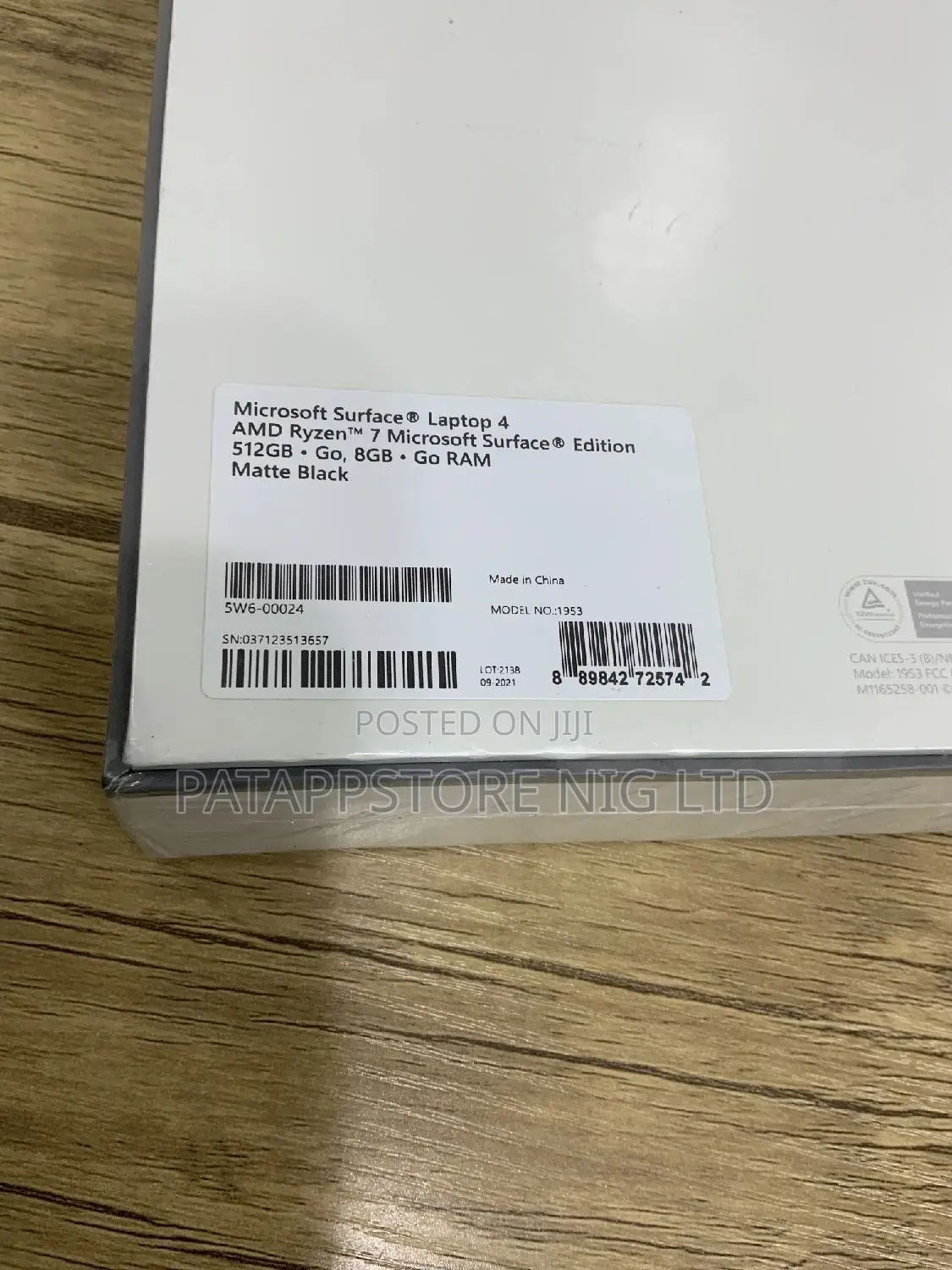 Laptop Microsoft Surface Laptop 8GB AMD SSD 500GB