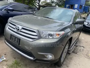Toyota Highlander Limited 3.5l 4WD 2013 Gray