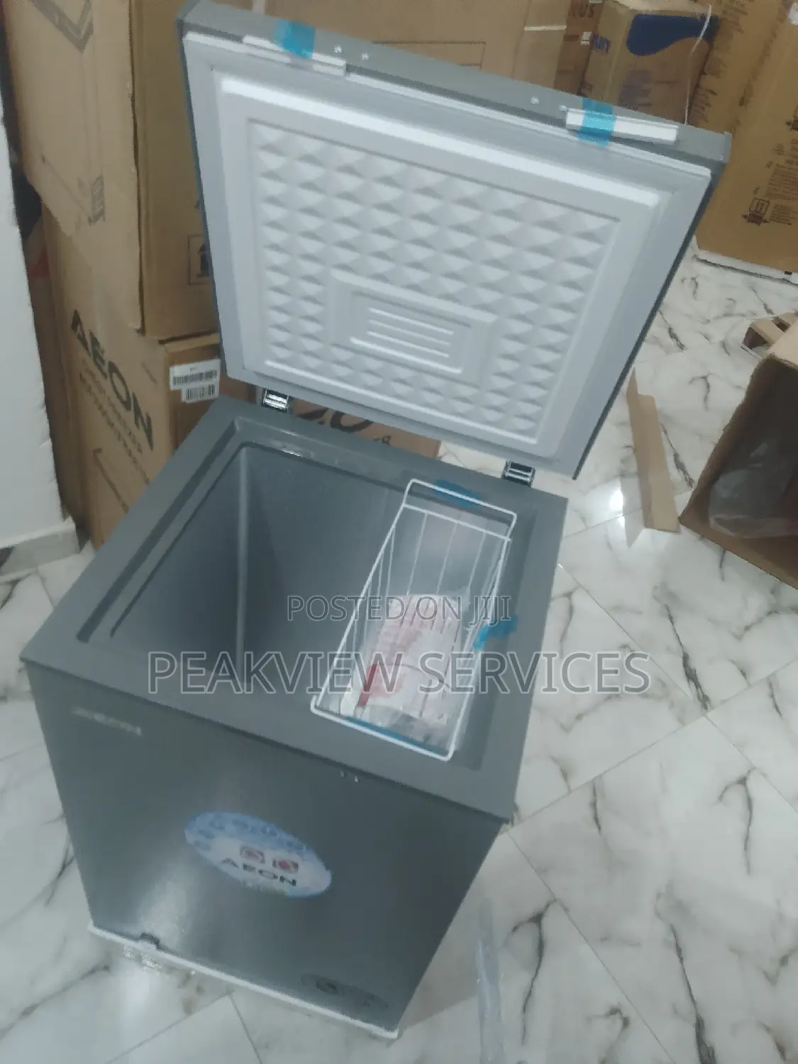 The Aeon 100L Chest Freezer+Key Lock