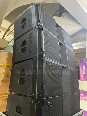 MACKKIE Line Array Speakers 12"